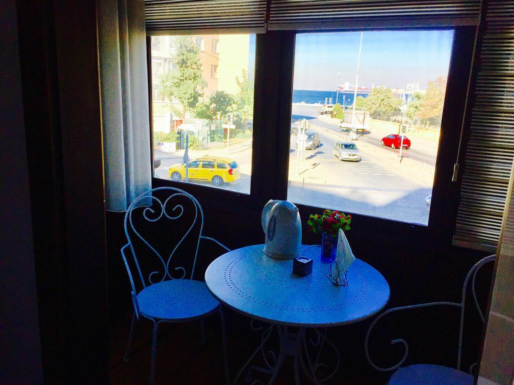 Pastor Historical Apart-Hotel The Gulf Of Izmir Exteriör bild