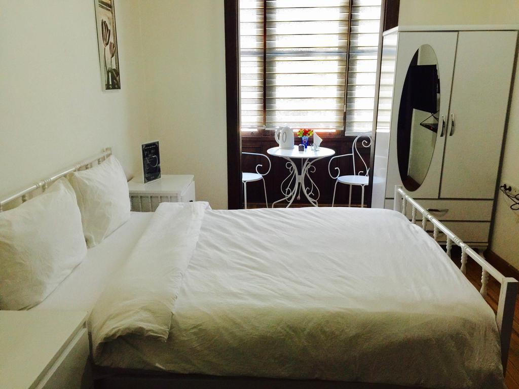 Pastor Historical Apart-Hotel The Gulf Of Izmir Exteriör bild