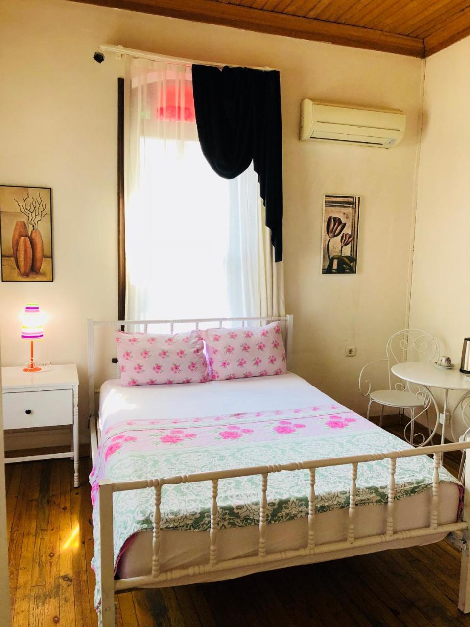 Pastor Historical Apart-Hotel The Gulf Of Izmir Exteriör bild