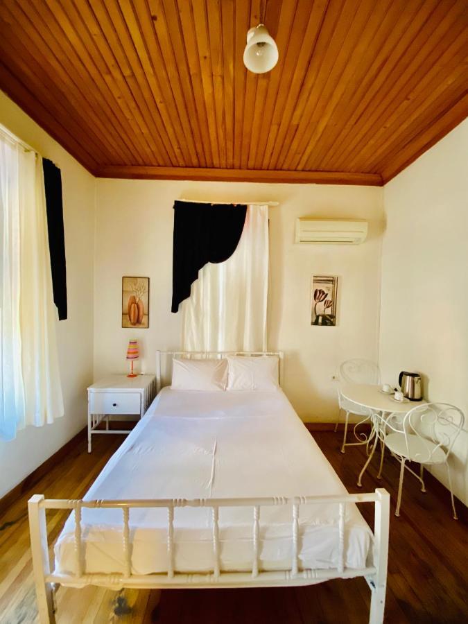 Pastor Historical Apart-Hotel The Gulf Of Izmir Exteriör bild